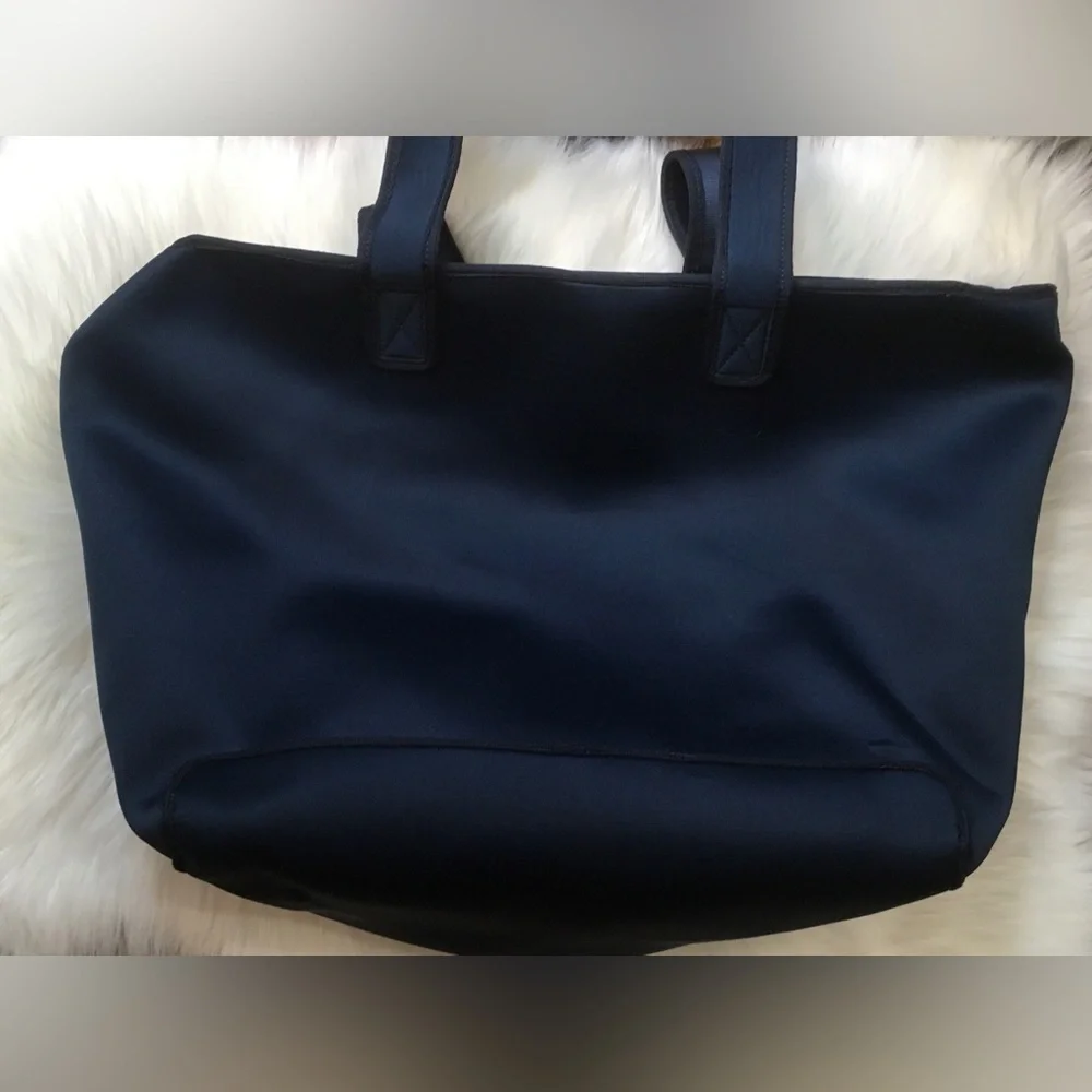Juicy Couture Navy Blue Tote - Picture 2 of 11